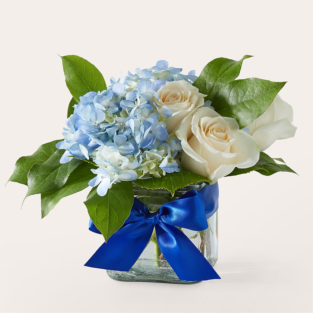 Sky Blue Delight Bouquet – Reedley Flower Shop, Reedley CA