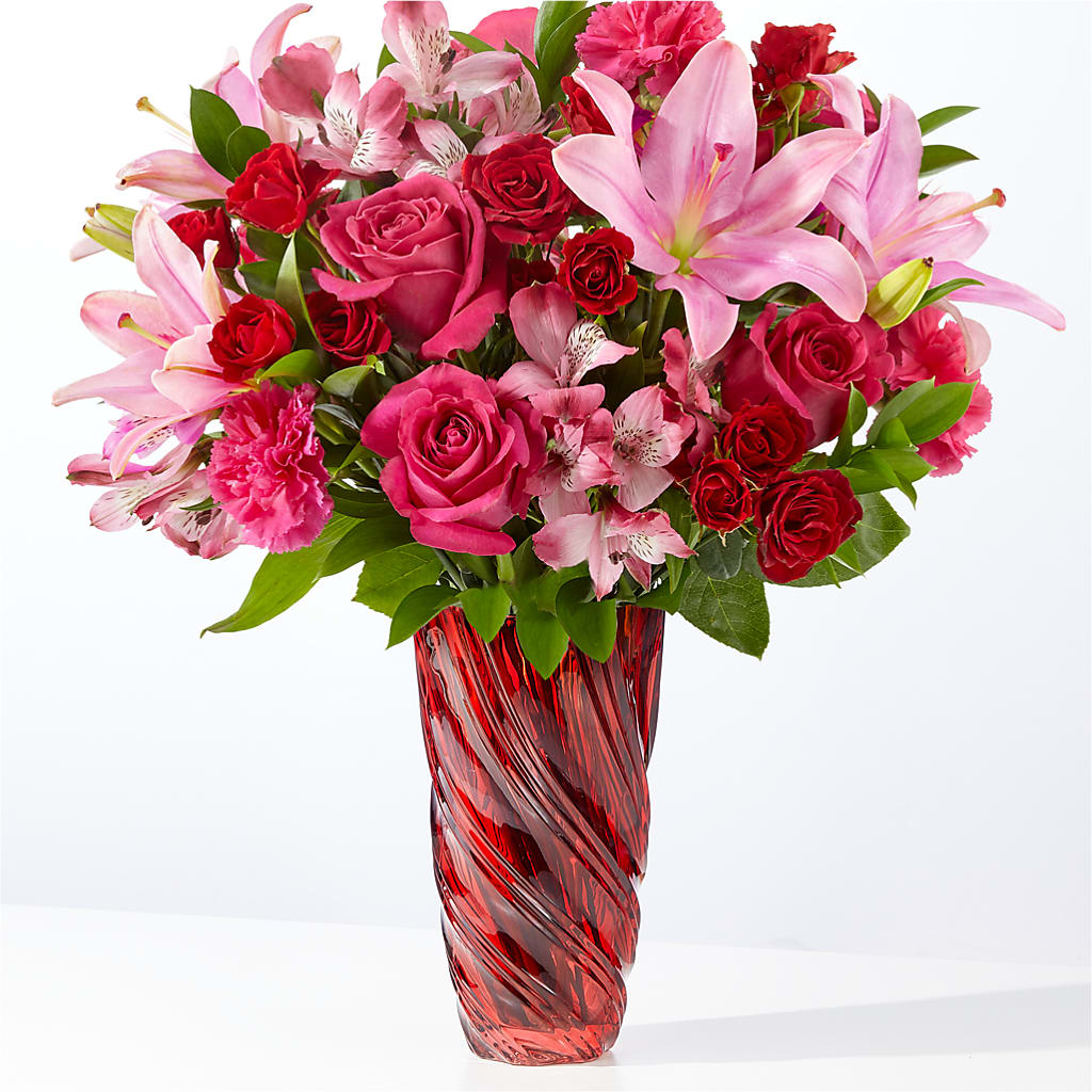 In Love Bouquet with Luxe Swirl Vase – Reedley Flower Shop, Reedley CA