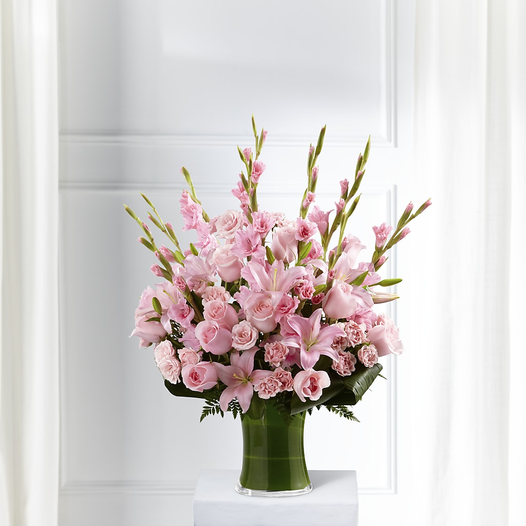 Lovely Tribute Bouquet – Reedley Flower Shop, Reedley CA