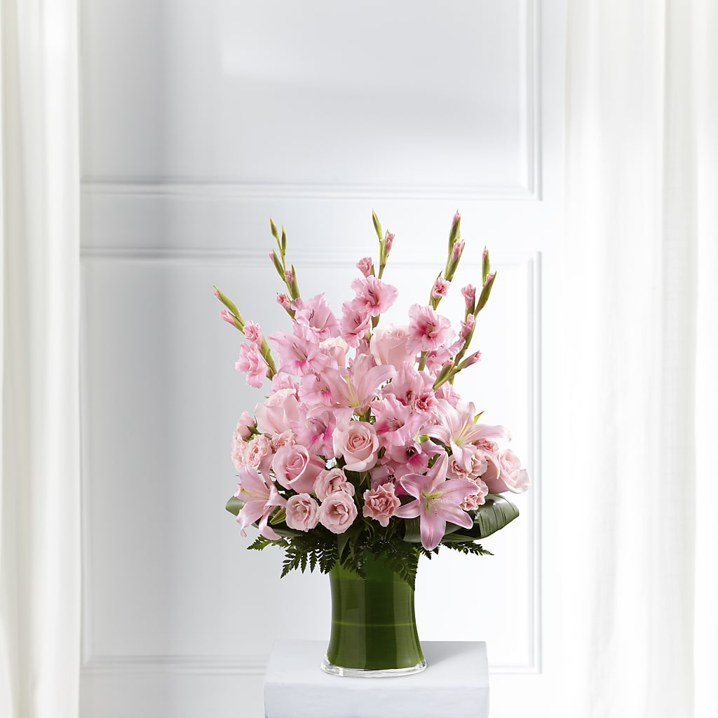 Lovely Tribute Bouquet – Reedley Flower Shop, Reedley CA