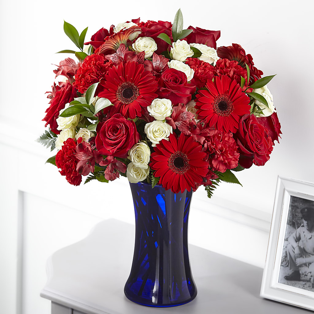 Hearts Embrace Bouquet – Reedley Flower Shop, Reedley CA