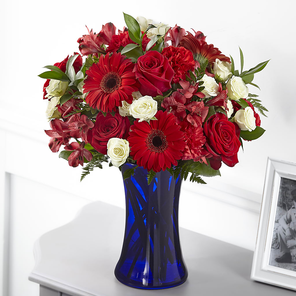 Hearts Embrace Bouquet – Reedley Flower Shop, Reedley CA