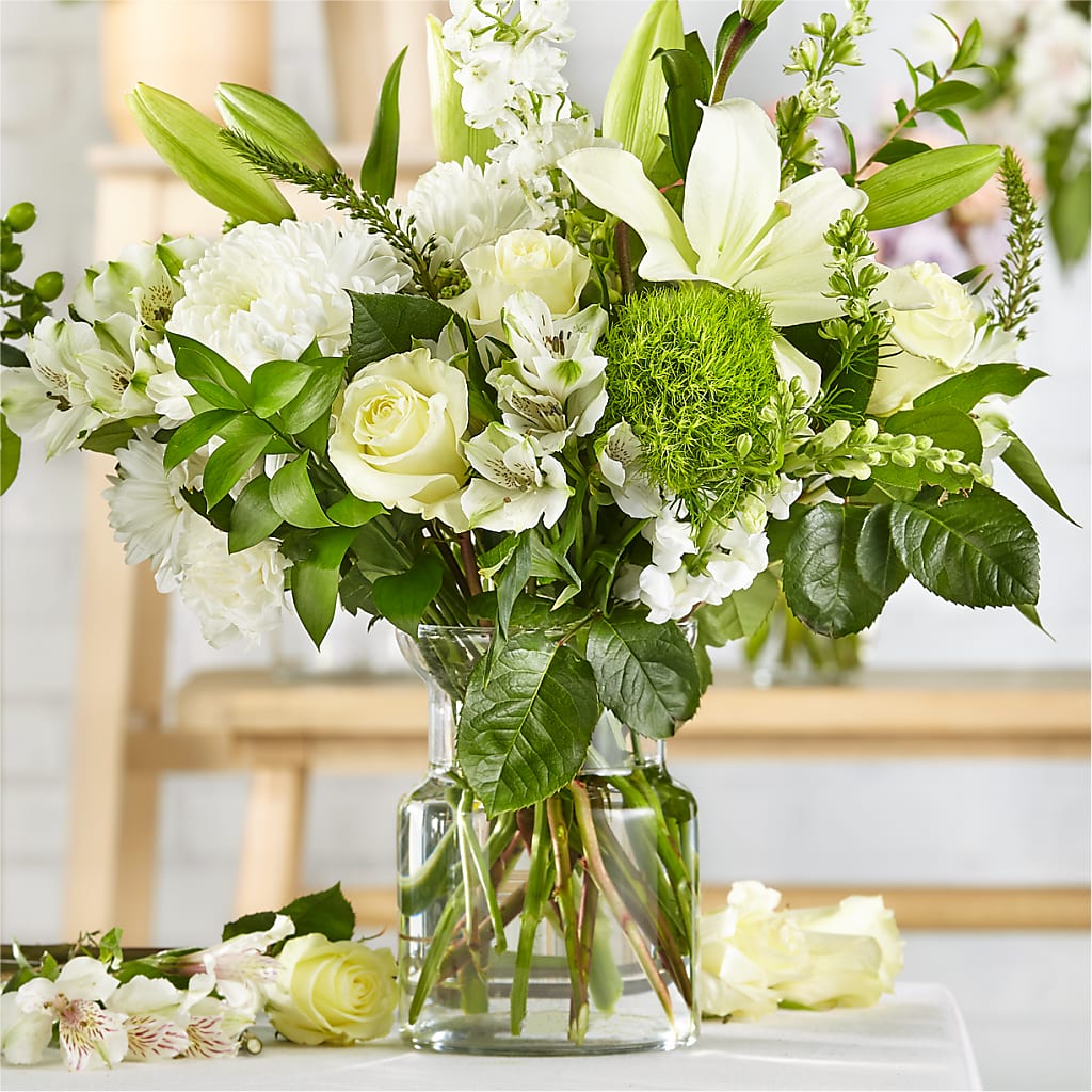 Classic Ivory – A Florist Original – Reedley Flower Shop, Reedley CA