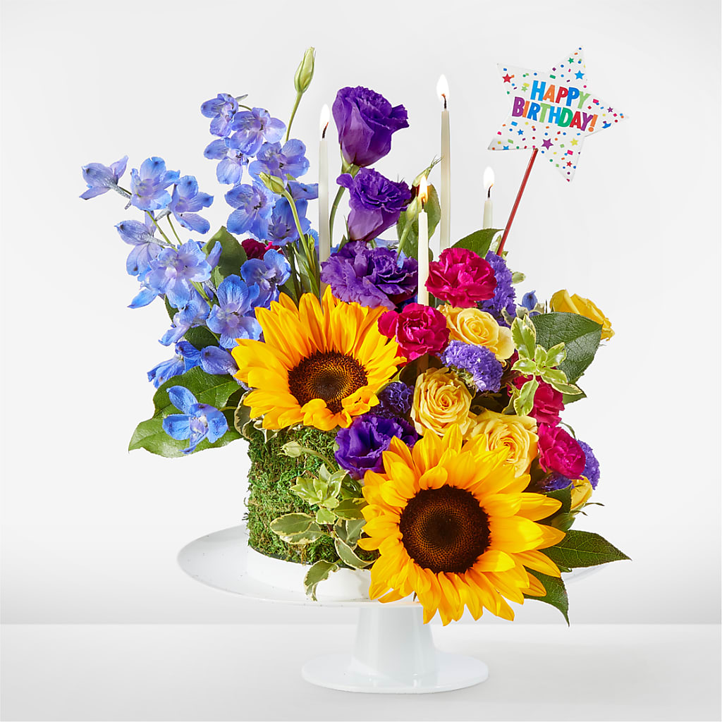 Star of the Day Floral Cake – Reedley Flower Shop, Reedley CA