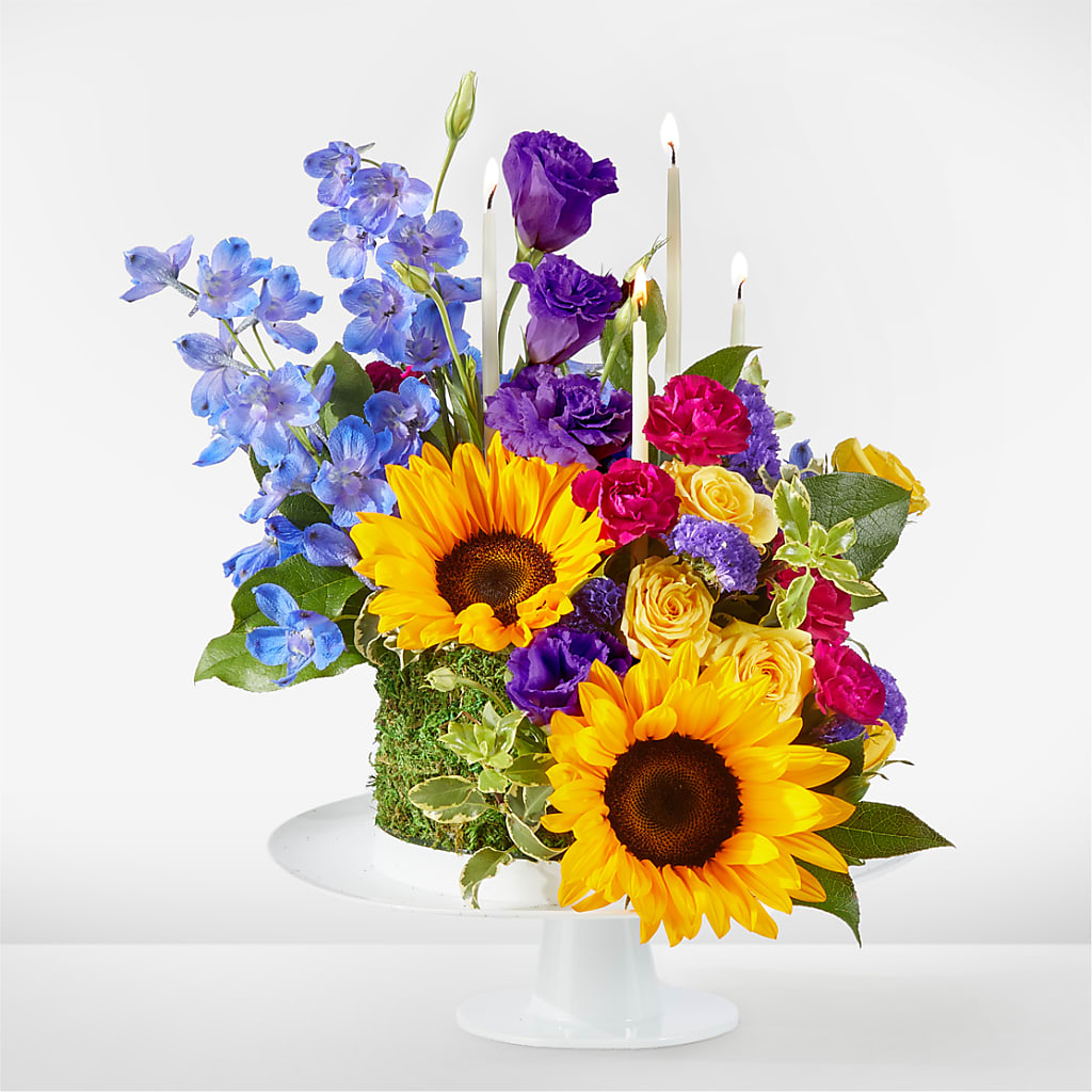 Star of the Day Floral Cake – Reedley Flower Shop, Reedley CA