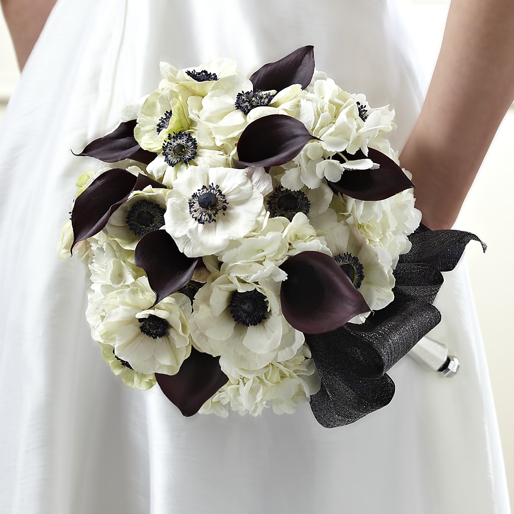 To Have and To Hold Bouquet – Reedley Flower Shop, Reedley CA
