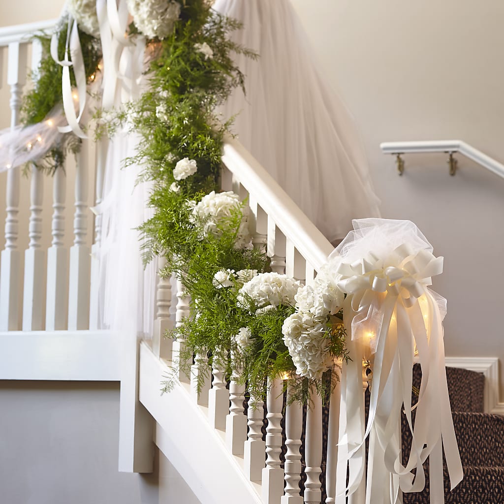 Champagne Dreams Garland – Reedley Flower Shop, Reedley CA