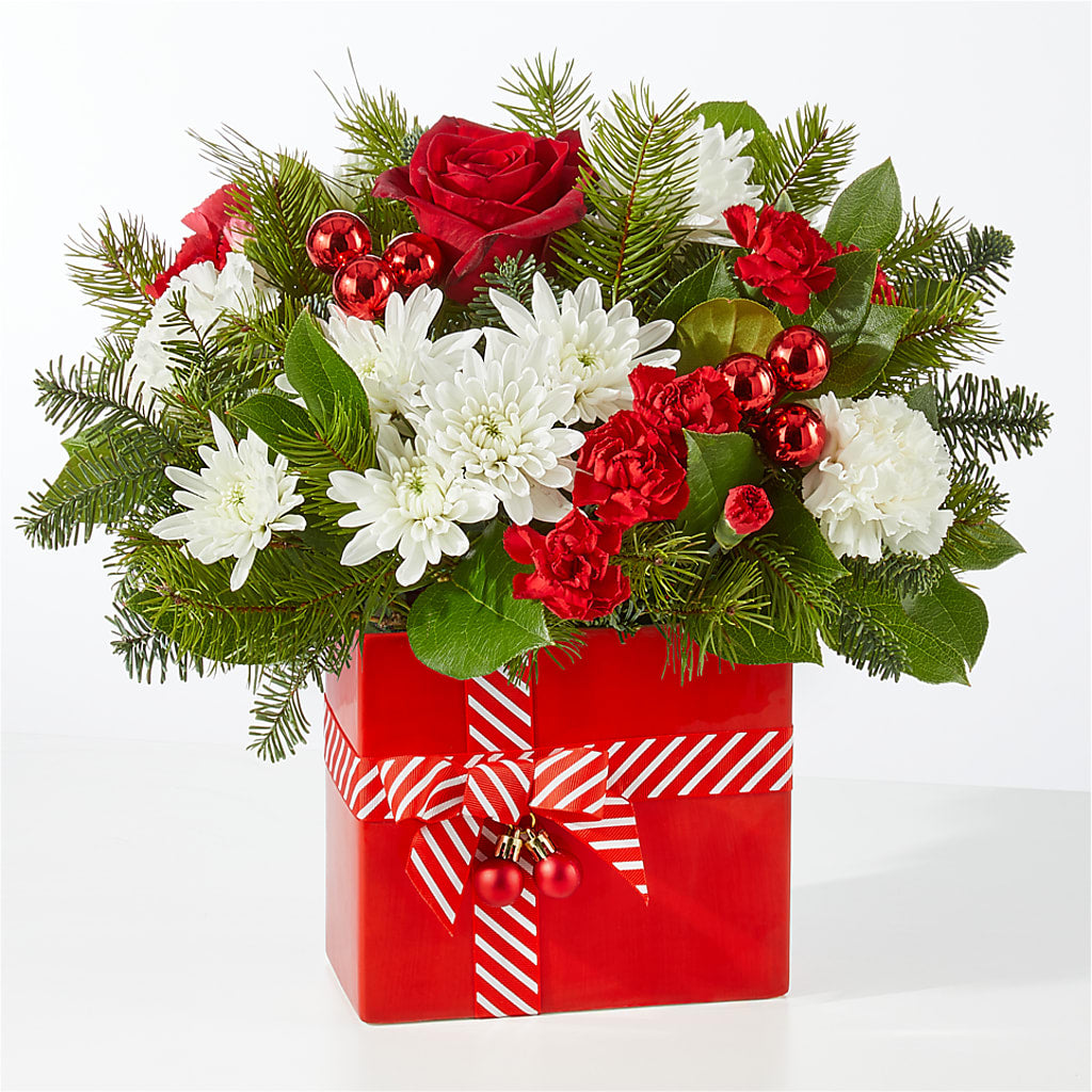 Presents Under the Tree Bouquet –  Reedley Flower Shop, Reedley CA