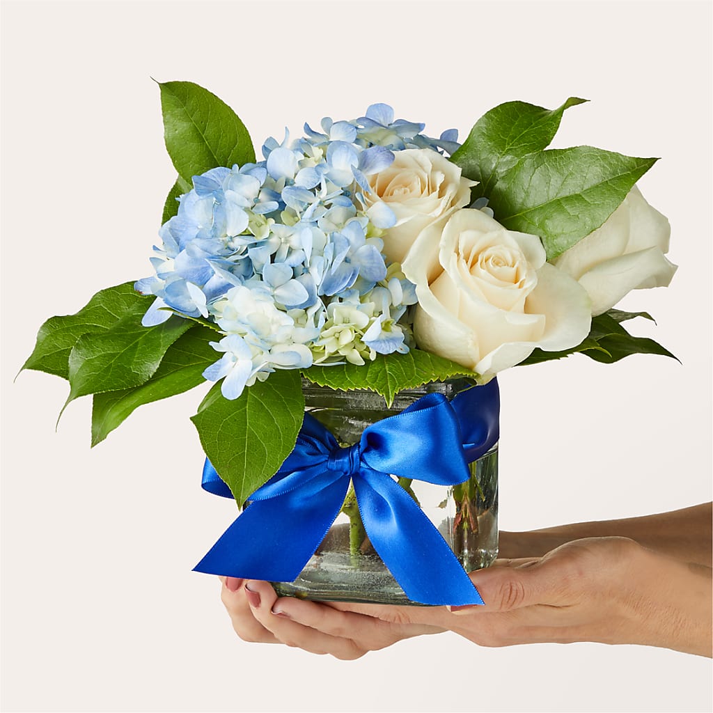 Sky Blue Delight Bouquet –  Reedley Flower Shop, Reedley CA