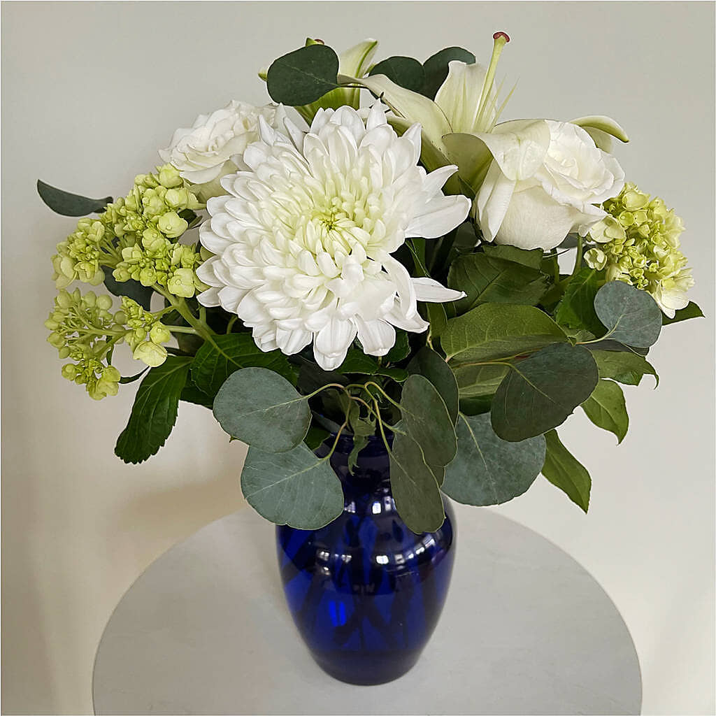 Snowy Dreams Bouquet –  Reedley Flower Shop, Reedley CA