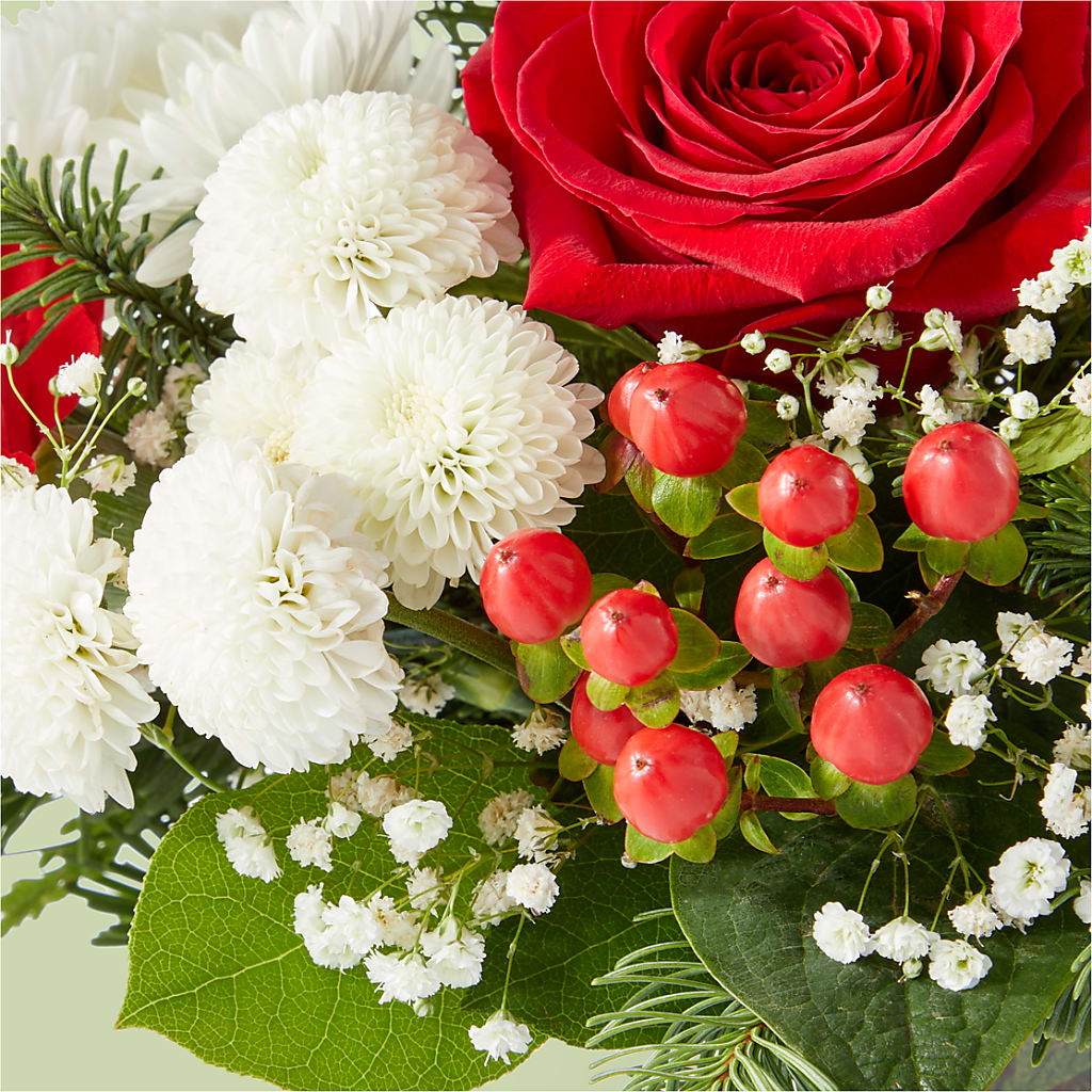 Chance of Flurries Bouquet –  Reedley Flower Shop, Reedley CA