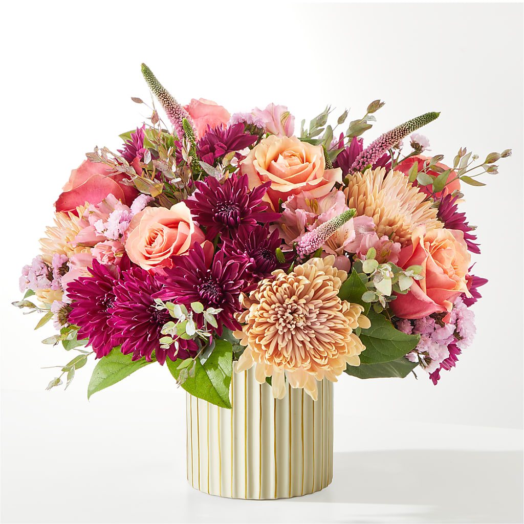 Berry Cobbler Bouquet with Ivory Vase –  Reedley Flower Shop, Reedley CA