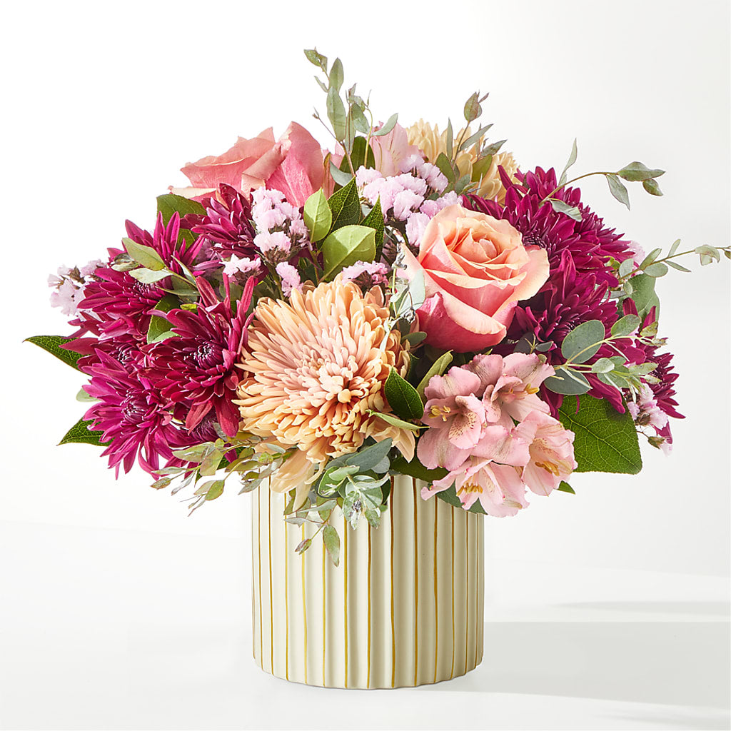 Berry Cobbler Bouquet with Ivory Vase –  Reedley Flower Shop, Reedley CA
