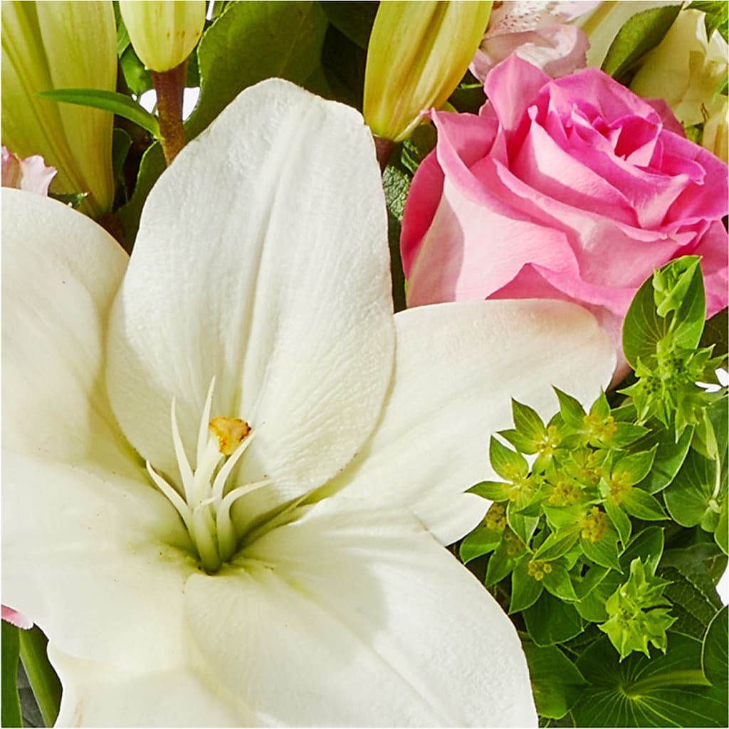 Fondly Bouquet –  Reedley Flower Shop, Reedley CA